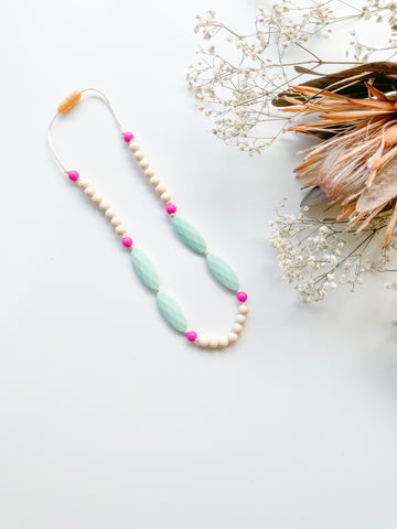 Annabelle Kids Necklace in Pink