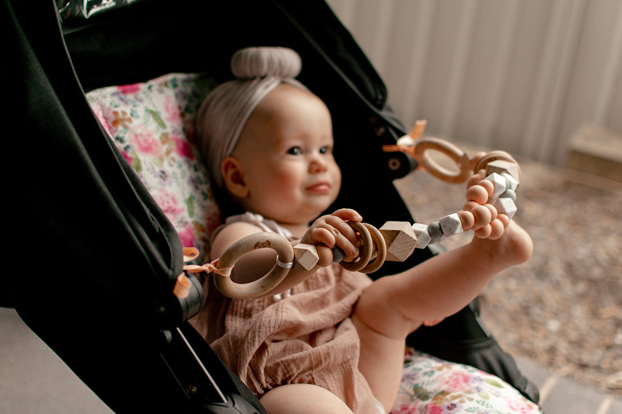 Interlock Teething Pram Garland